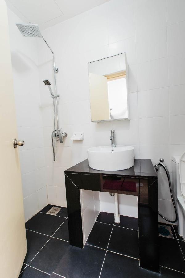 Cozy Homestay With Wifi @Encorp Strand Mall @Alpha Ivf Petaling Jaya Eksteriør billede