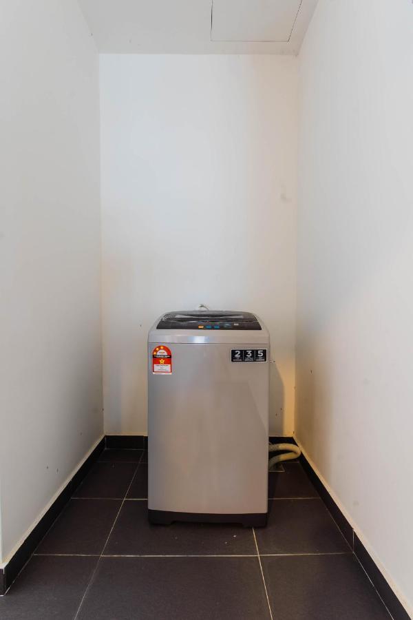 Cozy Homestay With Wifi @Encorp Strand Mall @Alpha Ivf Petaling Jaya Eksteriør billede